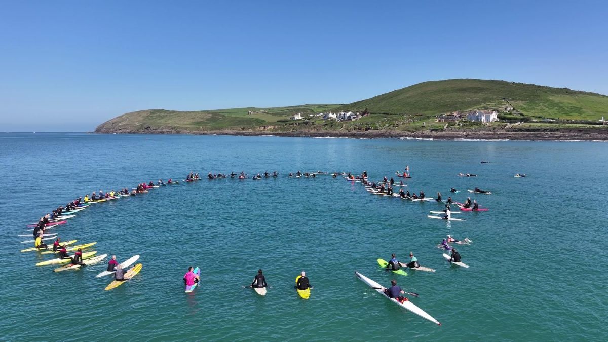 NO T20 Paddle Out Protest 02 web