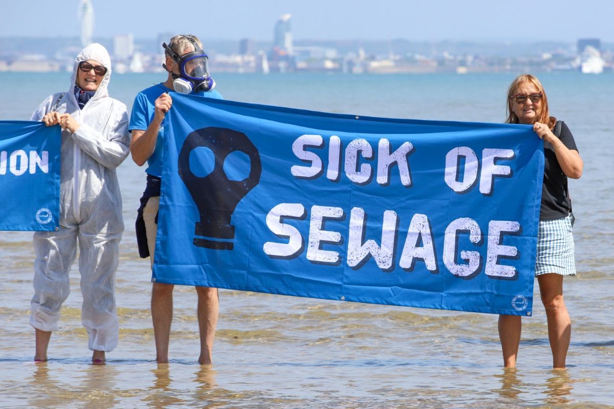 NO T20 Paddle Out Protest 03 web