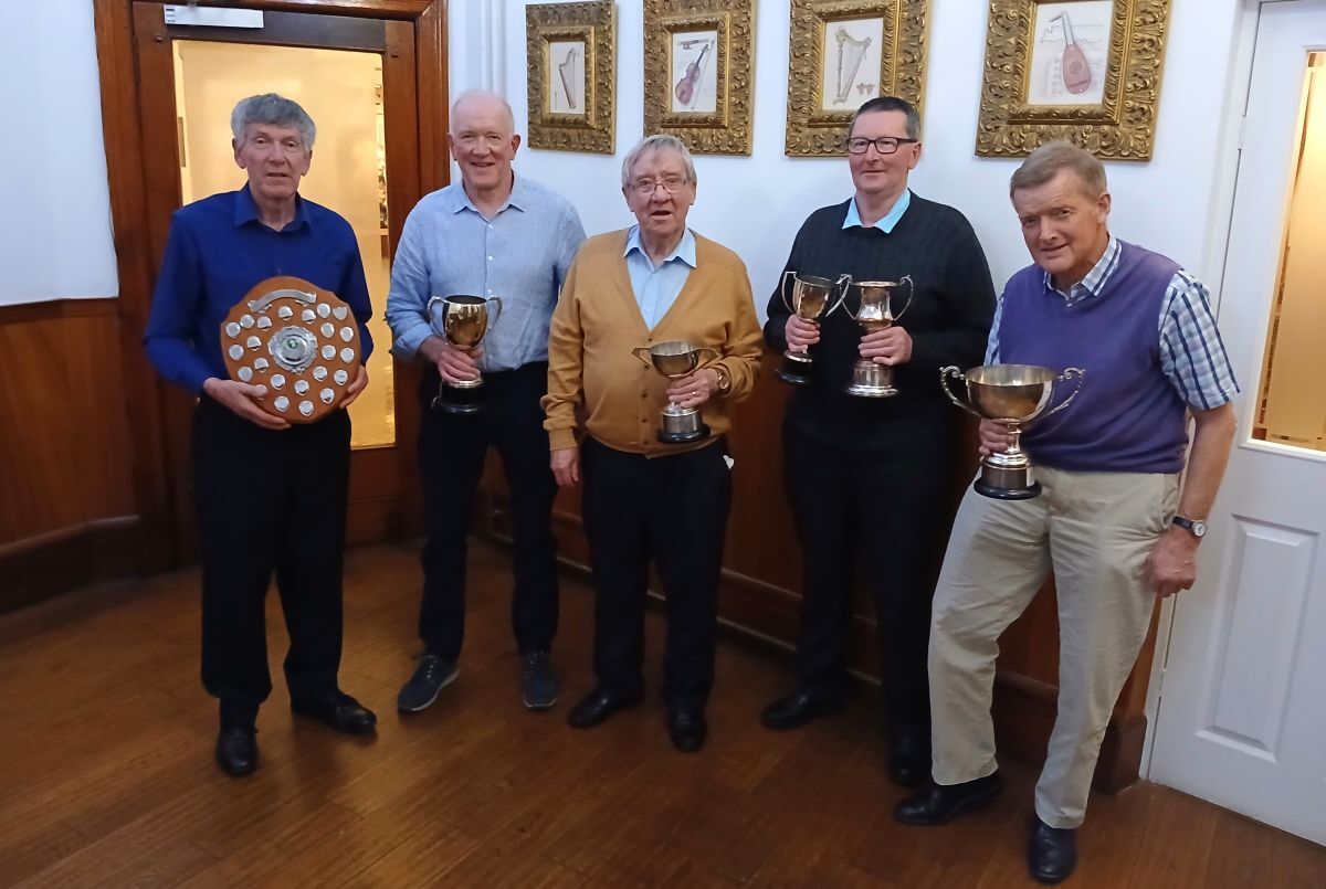 Annual dinner and trophies for parish bowlers
