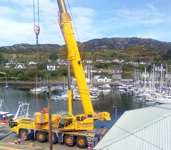 Boat recovered in Tarbert Harbour, as MAIB rules out further action