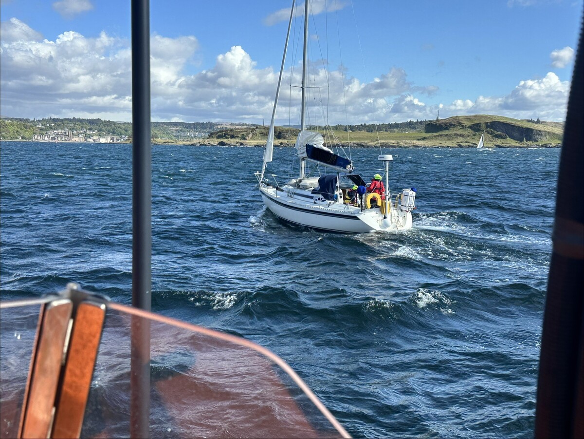 Oban lifeboat called to two sailors injured on a yacht
