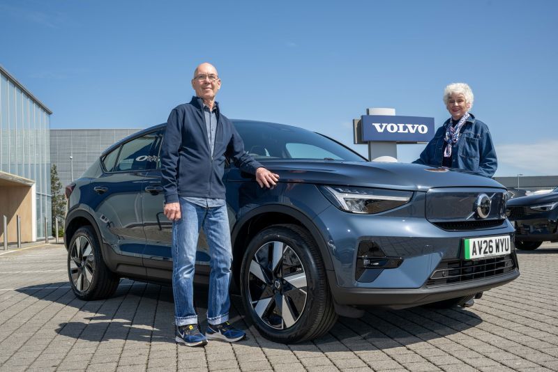 Family swaps beloved classic Volvo Amazon for modern electric EC40 after 46 years