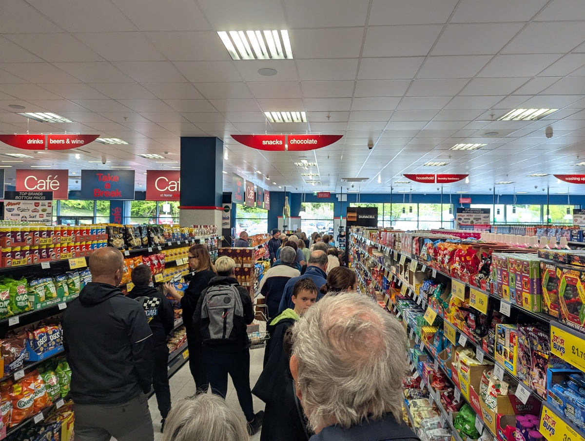 ow t21 long queue home bargains