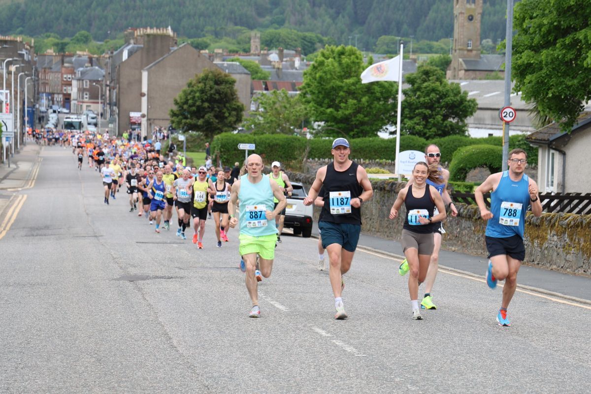 Hundreds of runners took to the streets of Campbeltown during this year’s MOK Run. Photograph: Kenny Craig. 