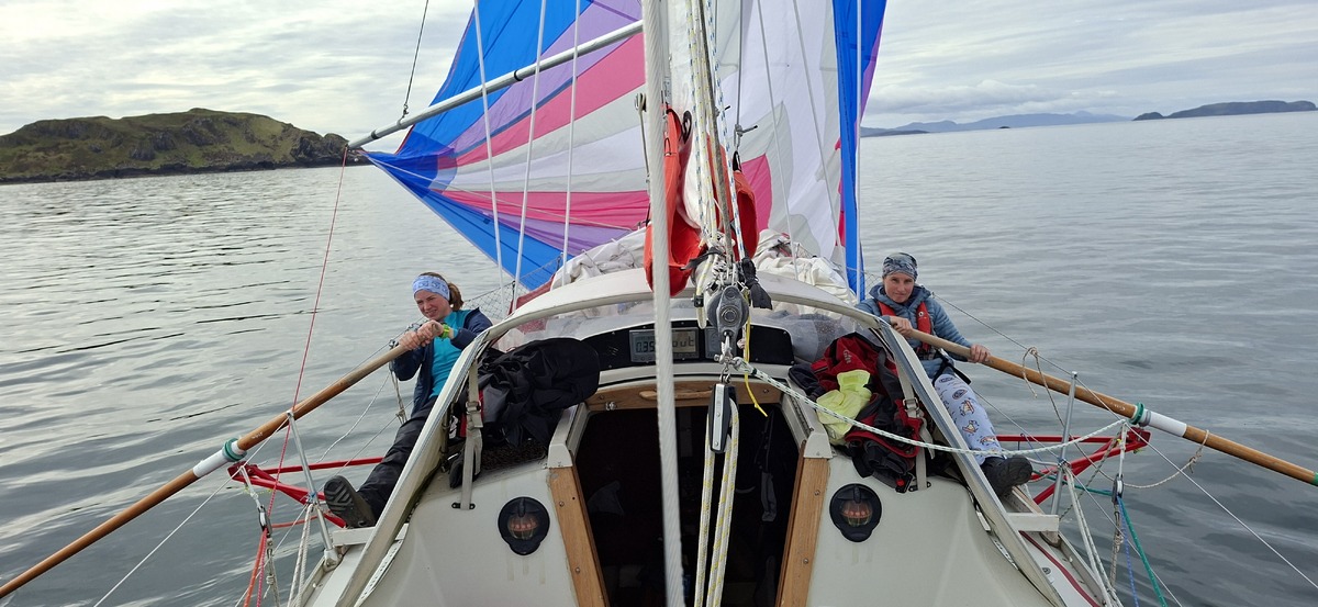 no t22 Hecla II rowing