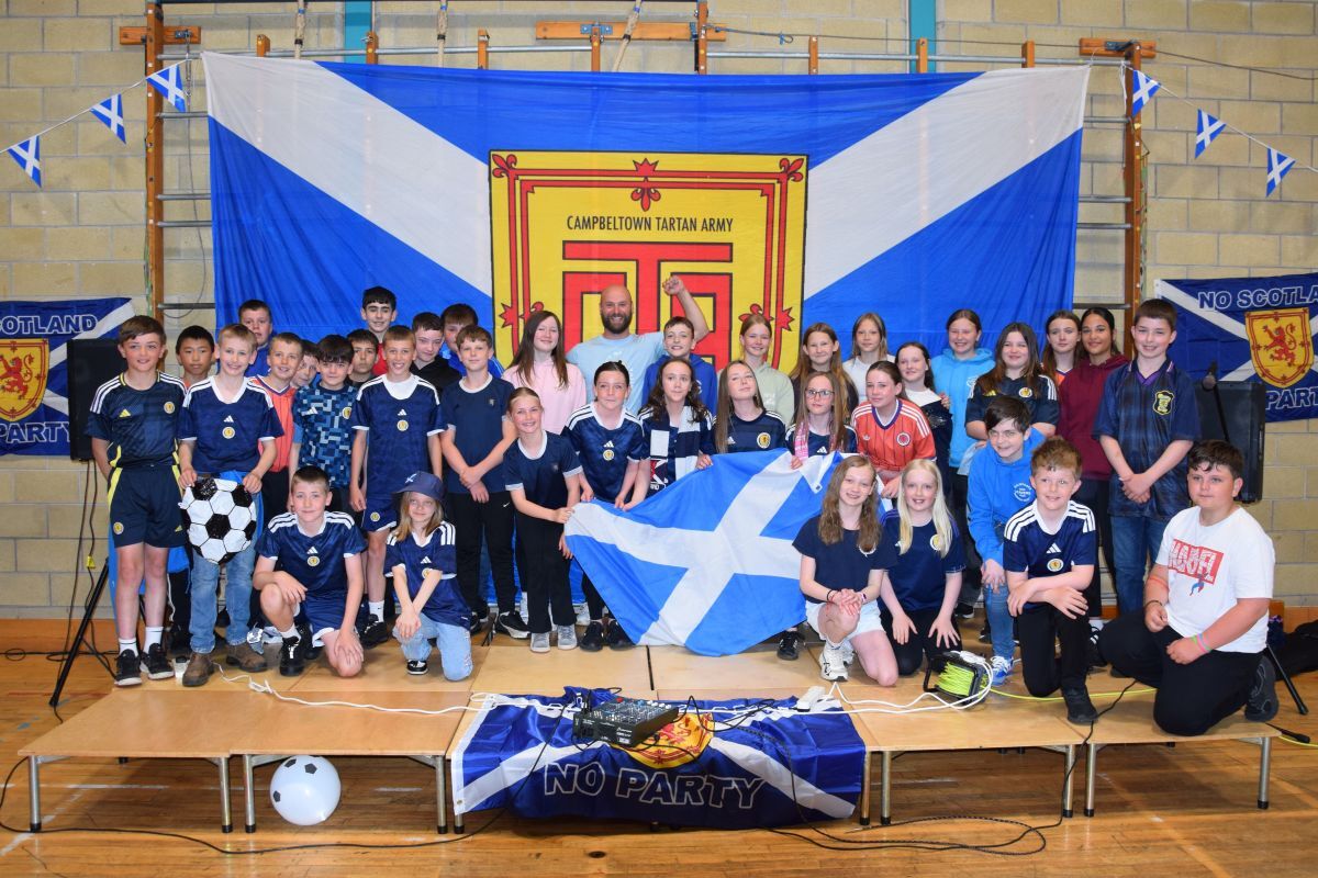 &lsquo;No Scotland, No Party&rsquo; singer brings World Cup fever to Campbeltown