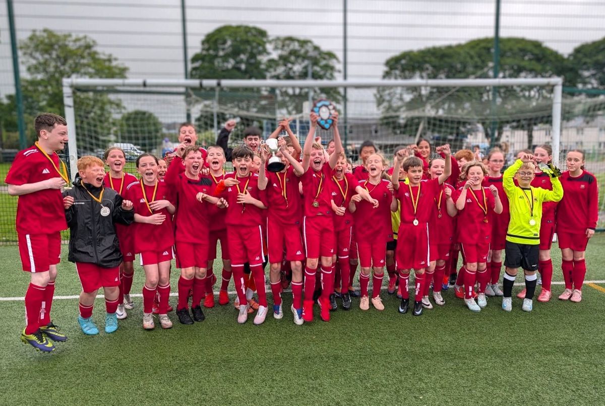 Double delight for Dalintober&rsquo;s young footballers