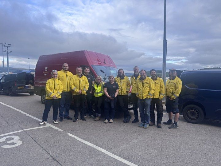 no t24 rnli help posties
