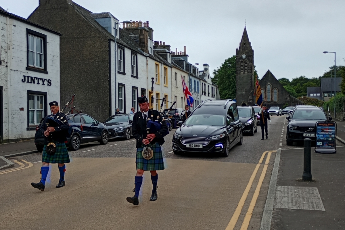 'Mr Lochgilphead' makes final journey through town