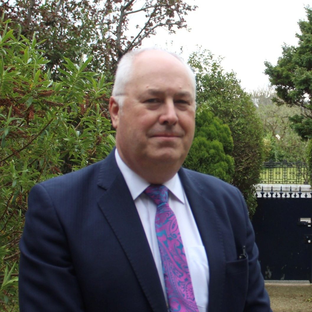 King's Honour for former Comhairle chief