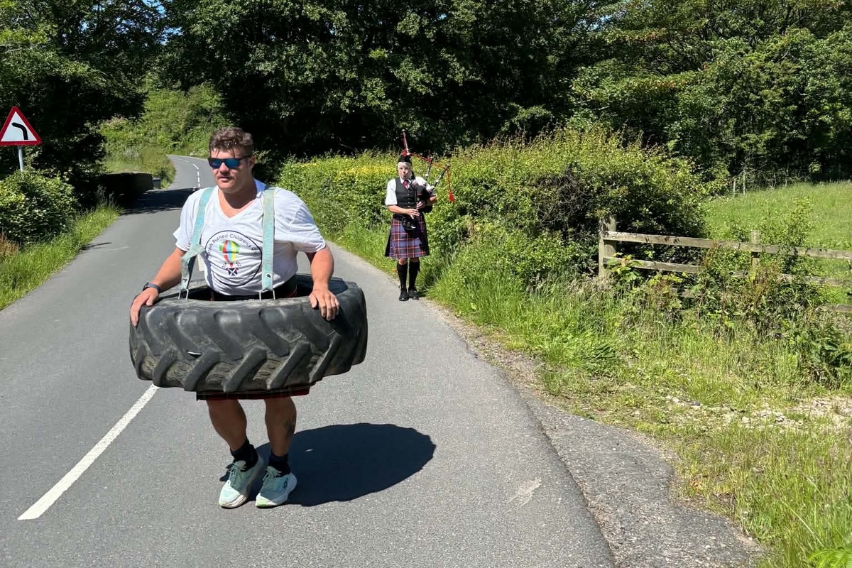 Mum, Jo Earle, piped Andrew on his way home. Photograph: Andrew Earle.