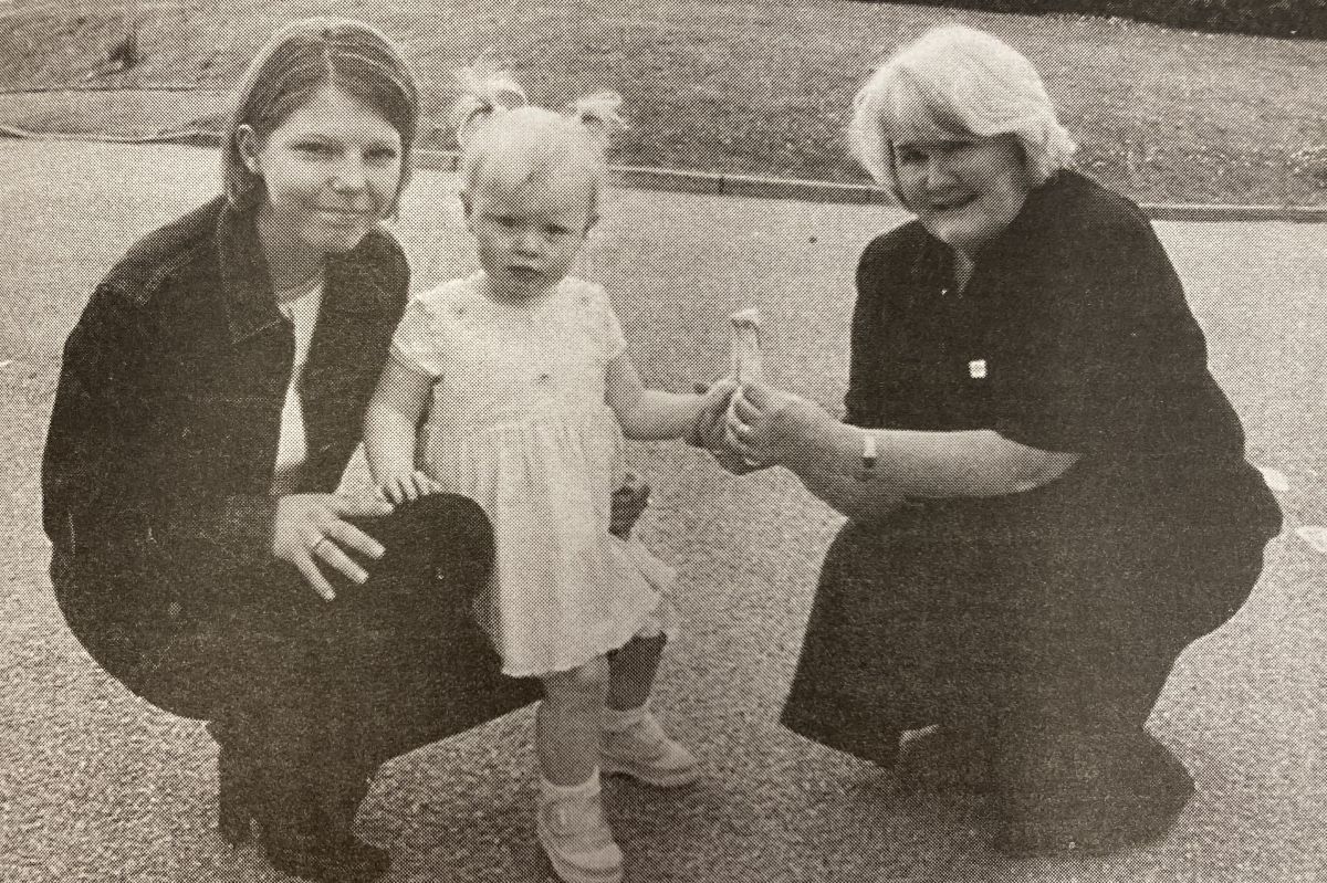 2001: The Agnes Robertson Memorial darts competition at the Para Handy Bar raised £315 for Palliative Cancer Services. Agnes’s daughter Natalie Goddard and granddaughter Myrin Robertson are pictured presenting the funds to nurse Margaret Mitchell. 
