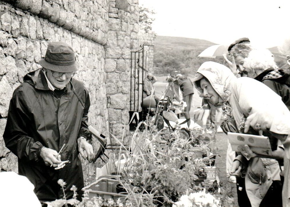 Rain and midges could not deter people from making their way to Dougarie Estate for its annual open day and plant sale.