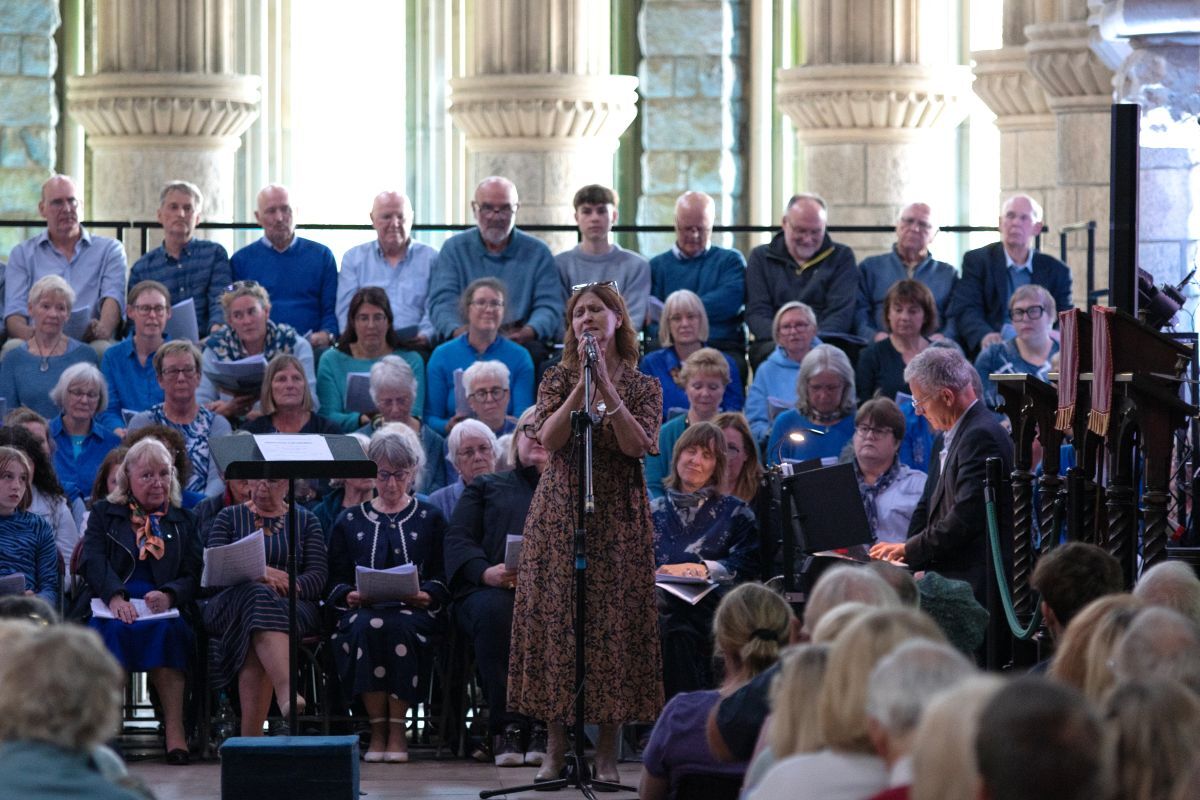 EP T27 Highland Cathedral Concert 03 Karen Matheson Taynuilt Community Choir Photo Euan Paterson web