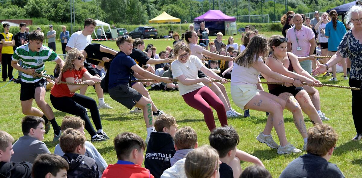 WEB NO F27 Lochaber High School Sports Day S4 Tug O War IF
