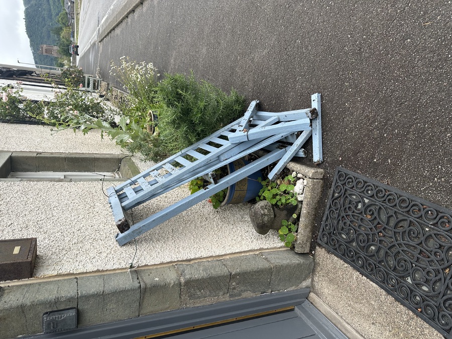 NO A28 InverarayBenchVandalism02 26 Pic John MacKay