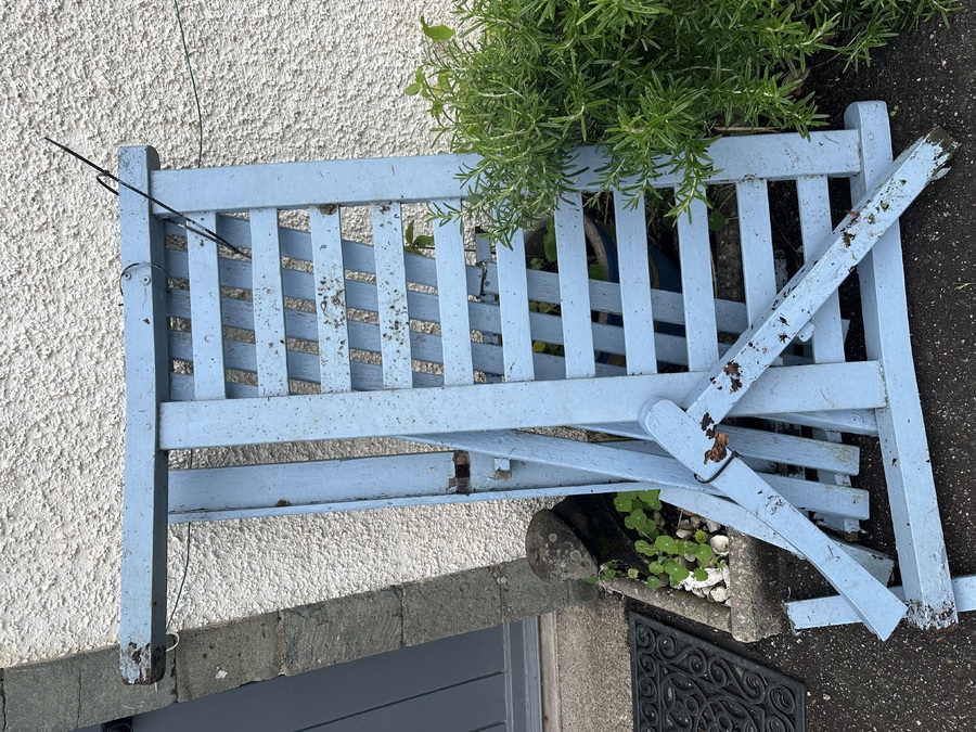 NO A28 InverarayBenchVandalism03 26 Pic John MacKay