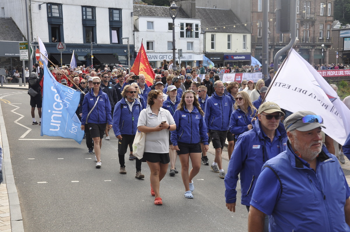 Watch: Clipper crews depart Oban as they begin final stage