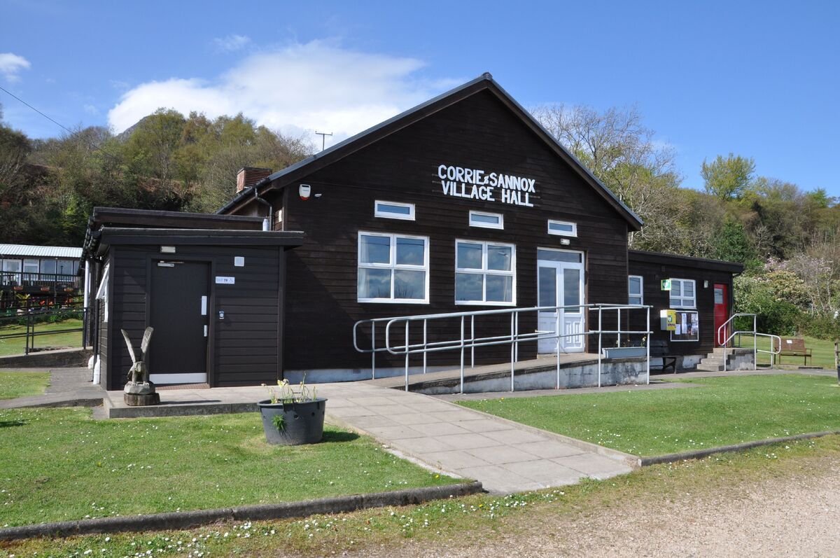 Corrie Film Club and Arran Open Studios will present ‘The boat in the writing room’ at Corrie and Sannox Hall on Sunday night.