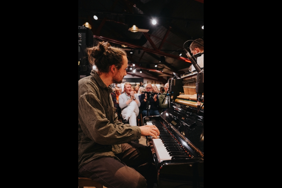 Hands up for Islay jazz festival