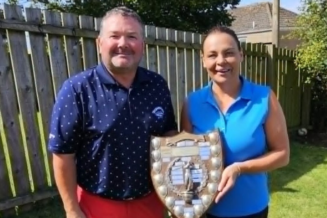 Dunaverty Trophy winners Robert Coffield and Mairi MacMillan.