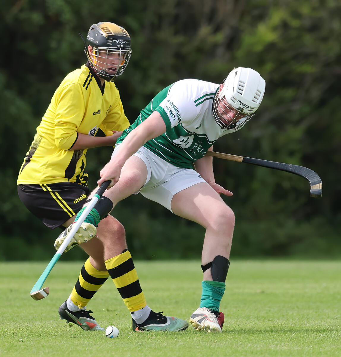 no sl t33 Donny MacKenzie (Beauly) blocks Ewan Donnan (Inveraray)