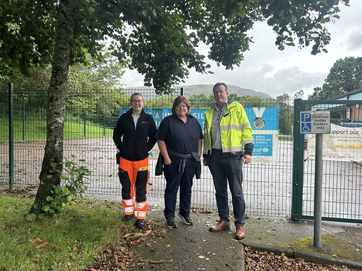 no t33 Creag Dhubh team install new fence at Taynuilt PS no t33 Creag Dhubh team install new fence at Taynuilt PS