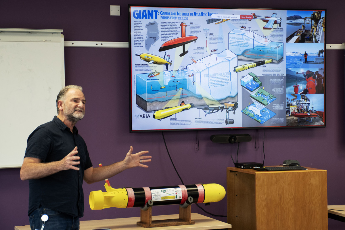 no t34 Prof. Mark Inall of SAMS gives a presentation on the GIANT project which is currently examining changes in the ocean around Greenland