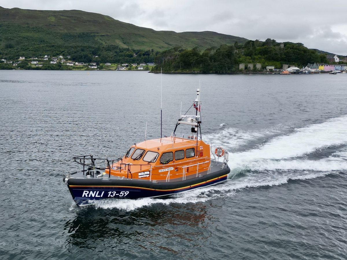 NO T34 Final farewell for veteran Portree RNLI lifeboat 04 New Portree lifeboat Peter and Mary web NO T34 Final farewell for veteran Portree RNLI lifeboat 04 New Portree lifeboat Peter and Mary web