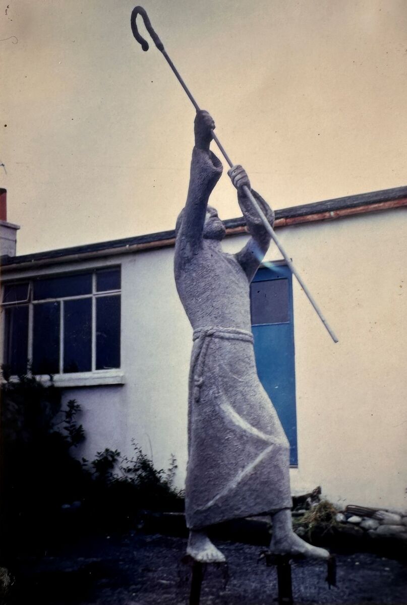 NO T34 New statue of Barra patron saint 05 The original St Barr at Margaret Somervilles house before placement on island in the mid 1970s web