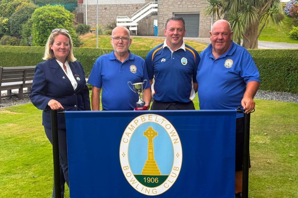 Single-shot win for Johnston and Moore in bowls pairs