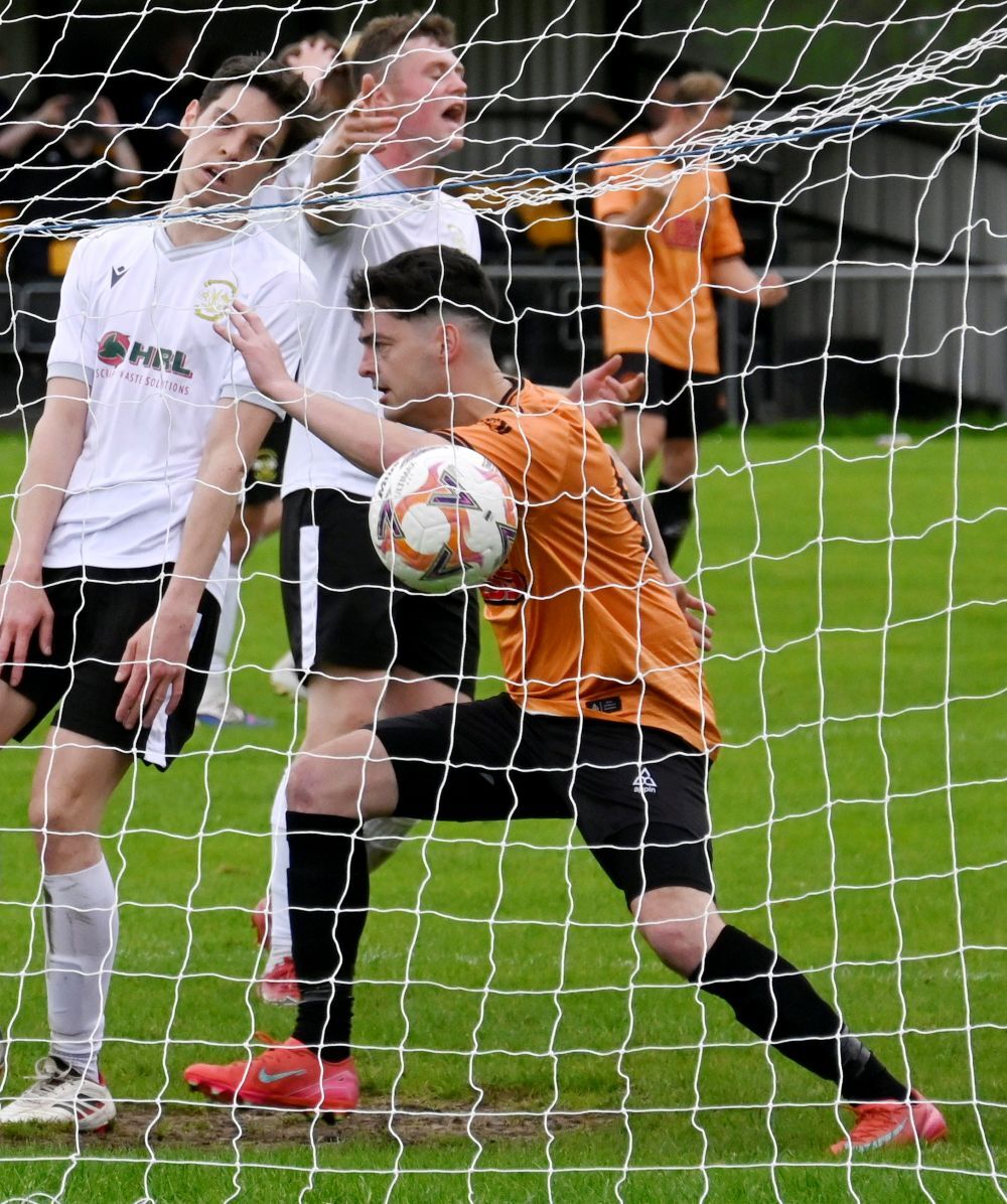 WEB NO F34 Fort William FC Liam Taylor v Clachnacuddin Photograph Fabian Grieve