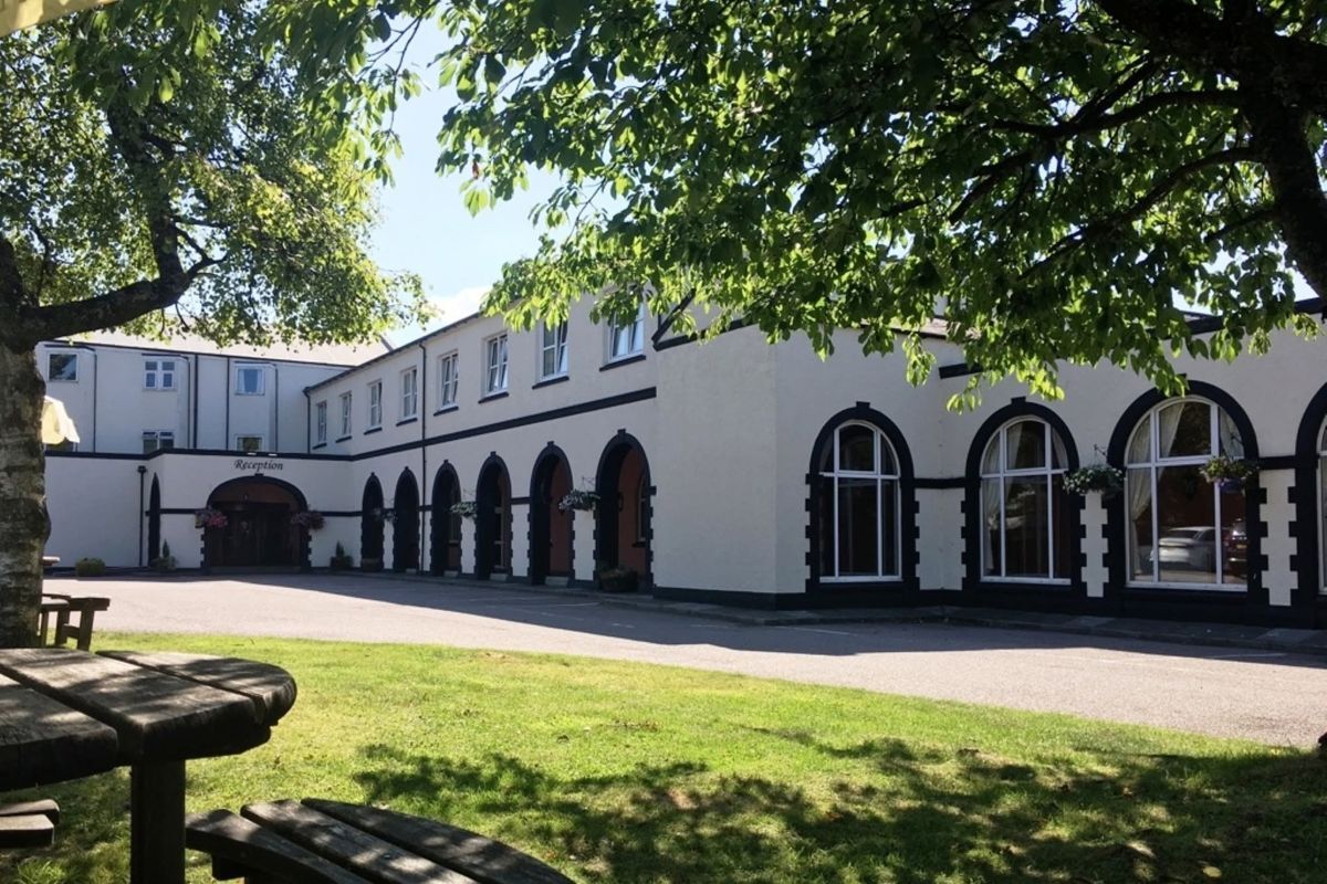 West Coast hospitality venues under threat as hotel group goes into administration
