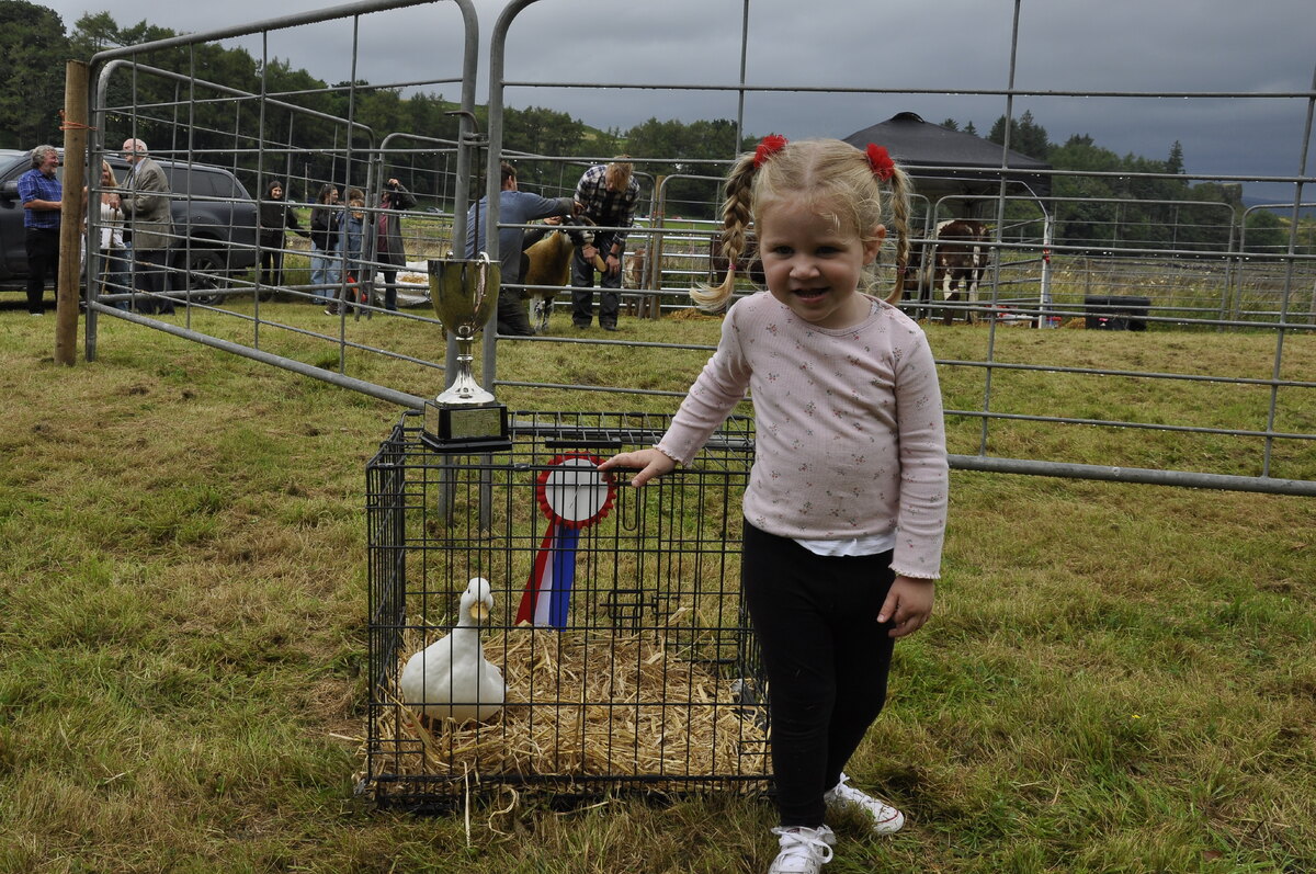 Youngsters steal the Show in Salen