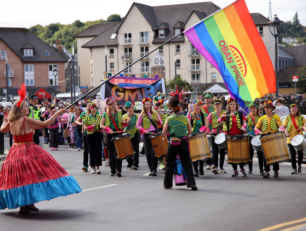 kmg t35 oban pride parade begins