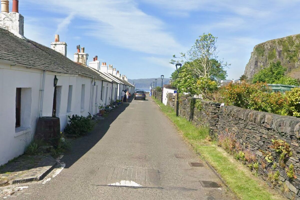Lack of speed signs in Ellenabeich will not be addressed yet, council says