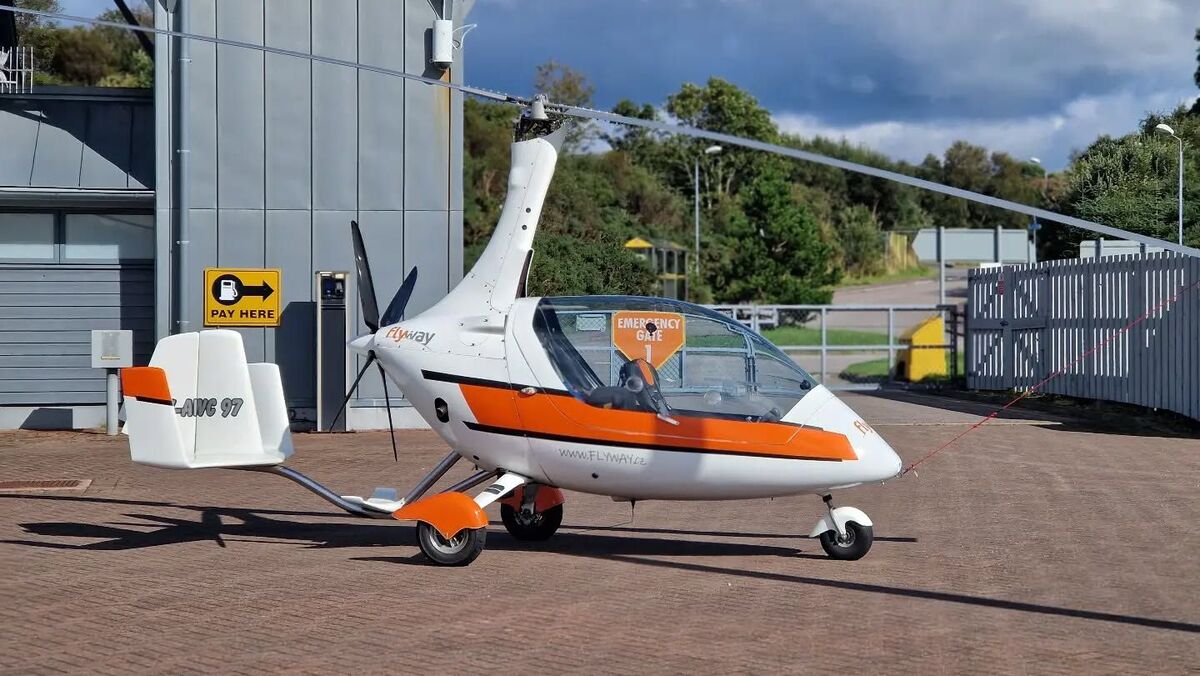 no t35 oban airport gyrocopters 1