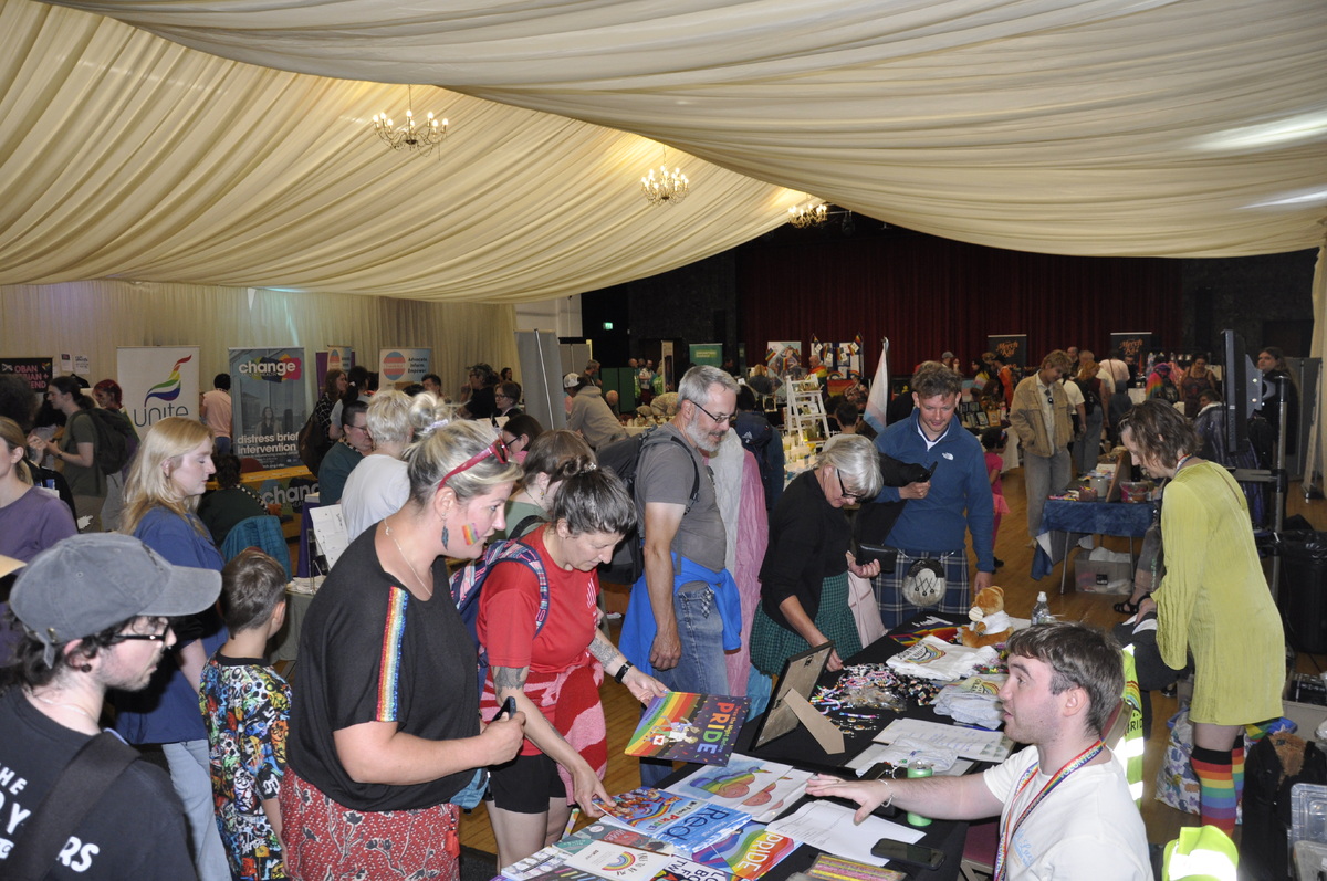 ow t35 Oban pride market village