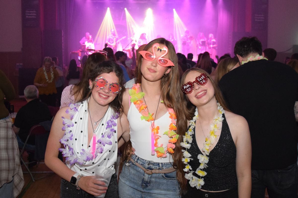 Tegan McSporran, Maisey Graham and Grace Barr enjoying Sunday’s Survivors Night.