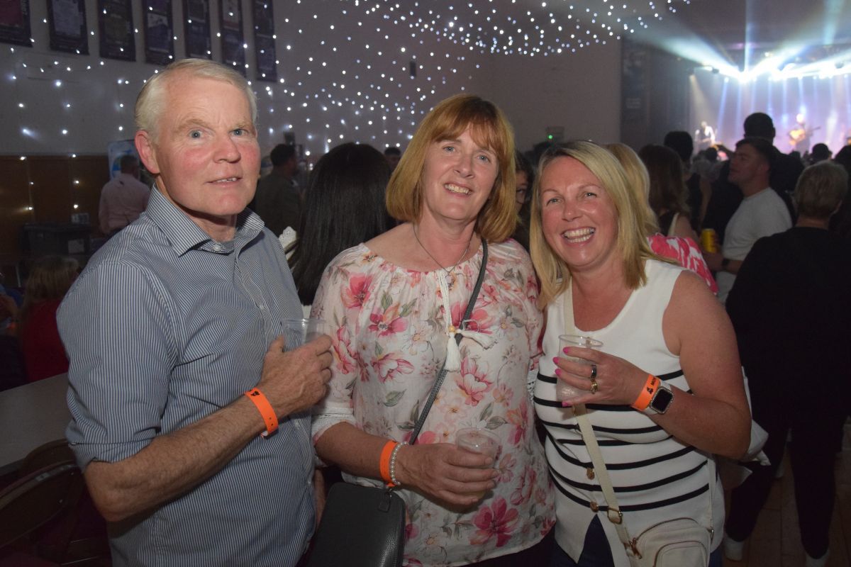Duncan and Judy Semple enjoying a catch-up with Lorna McKerral at the West Coast Rocks concert. 