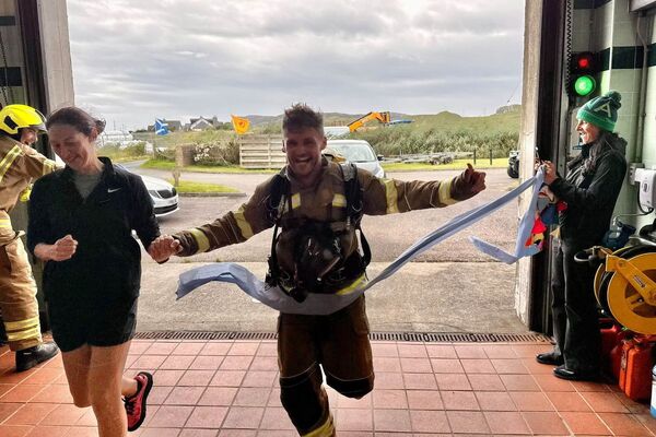 Firefighter finishes Mull run in full gear