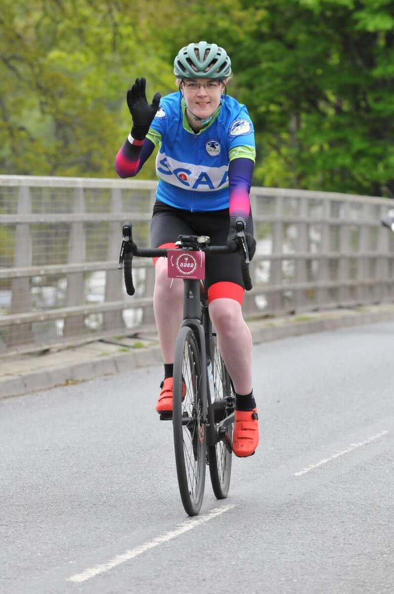 no t37 emma law on her bike