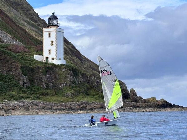 Sailors vie for Middleton Cup
