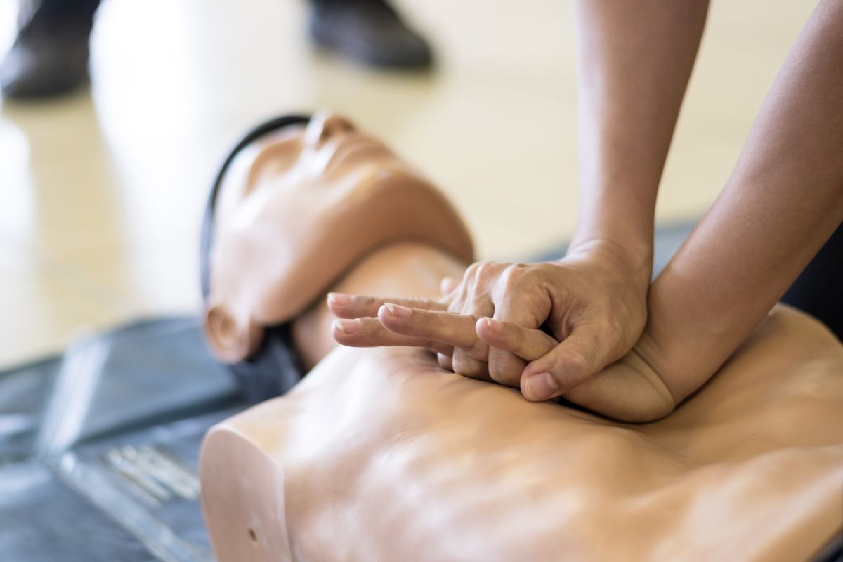 Charity calls on Mid Argyll communities to take on vital CPR course